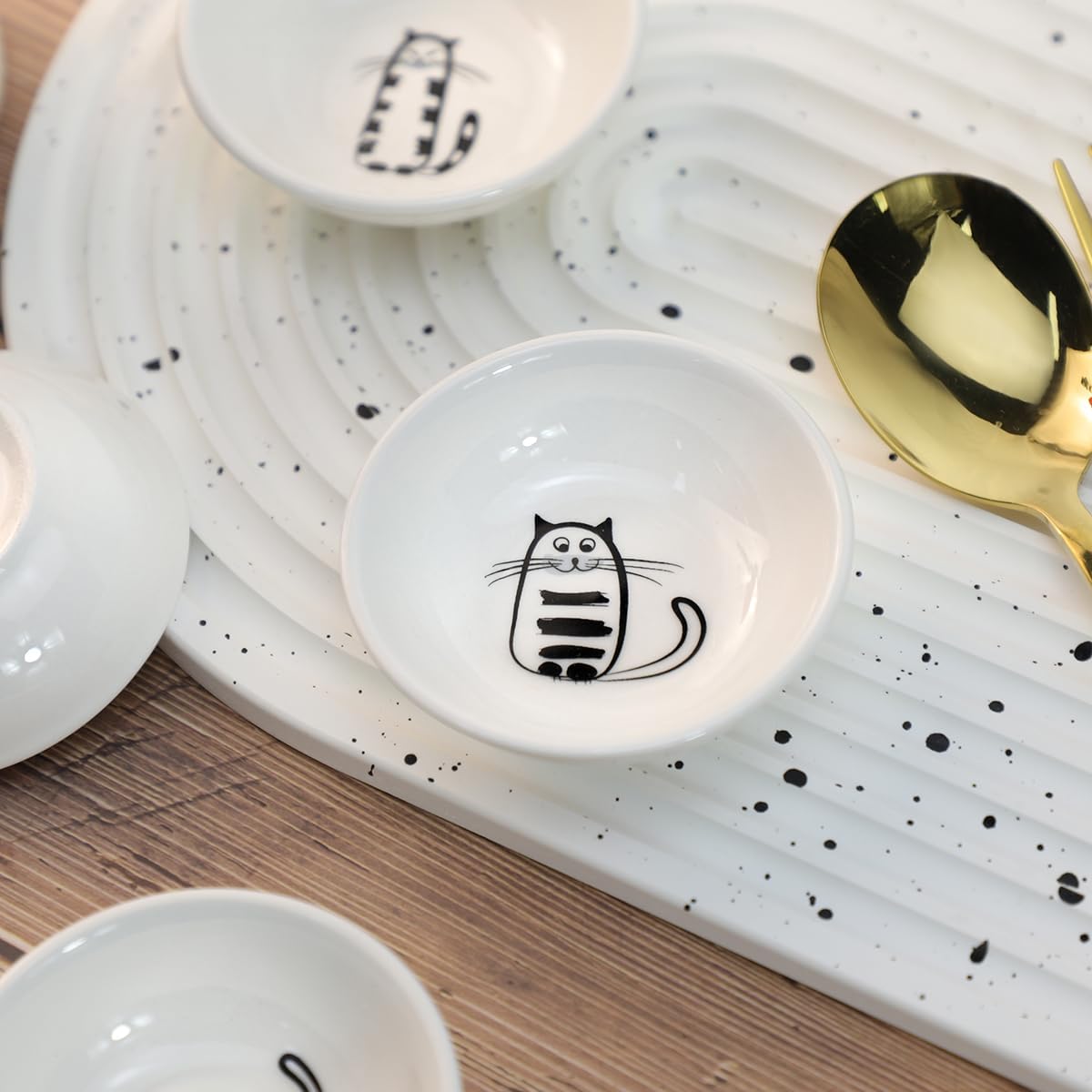 6 - Piece Adorable Cat - Themed Ceramic Dipping Bowls: Perfect for Sauces, Snacks & More