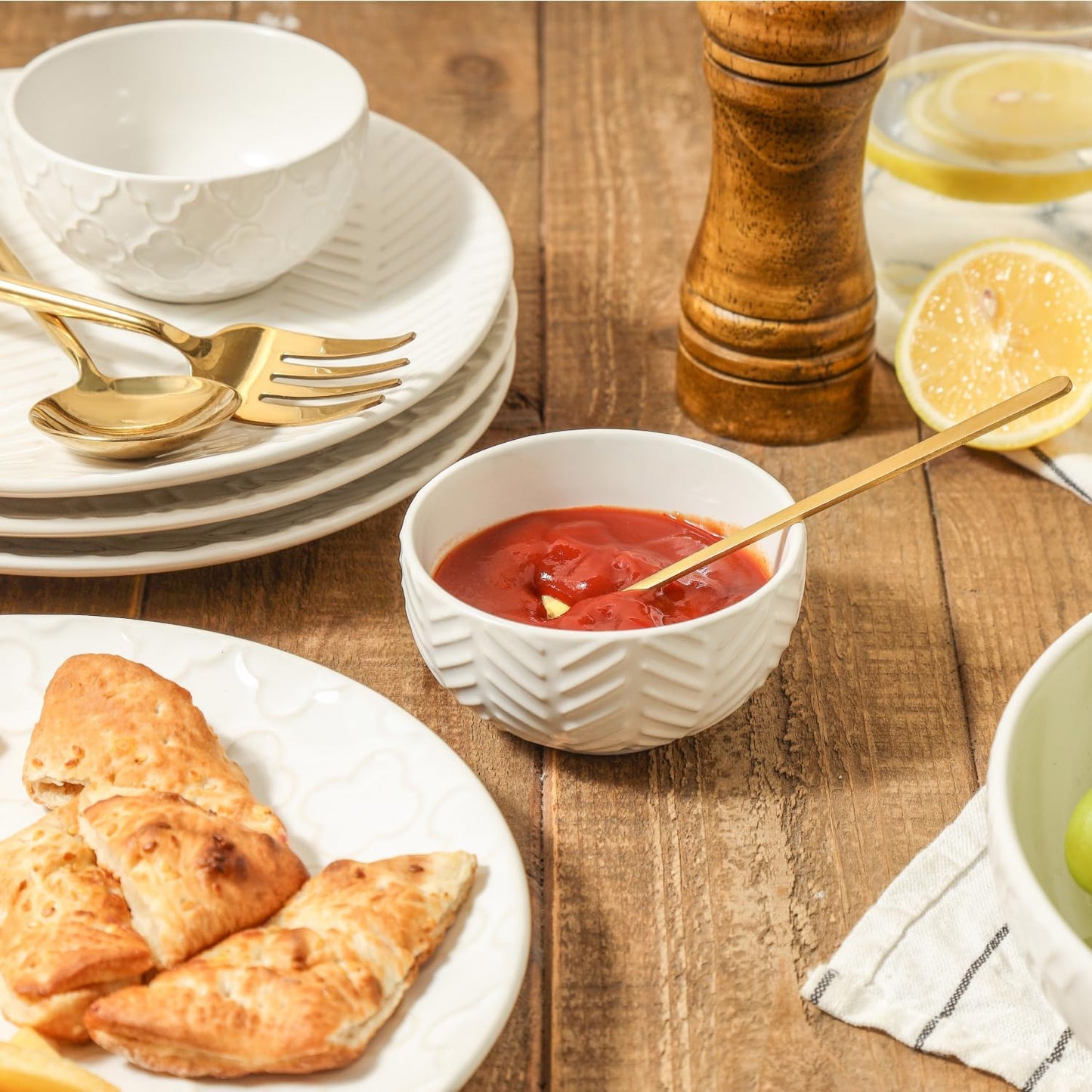 Set of 4 Ceramic Small Bowls (4oz, 3.5 Inch Diameter)